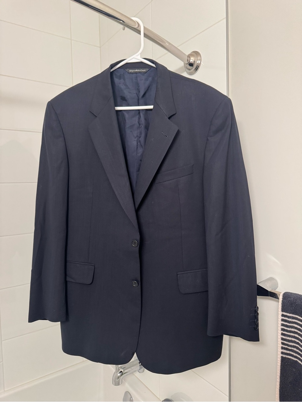 Ermenegildo Zegna Navy Two-Button Men’s Suit Jacket